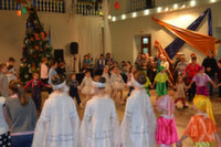 16 декабря учащиеся МБУДО «Школа-театр балета г.Березники» пригласили всех желающих  на спектакль «История балетной туфельки»